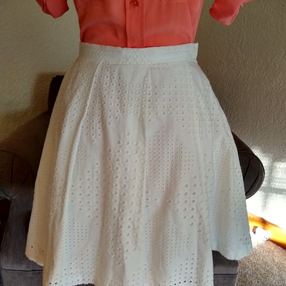 Trina Turk eyelet 100% cotton skirt